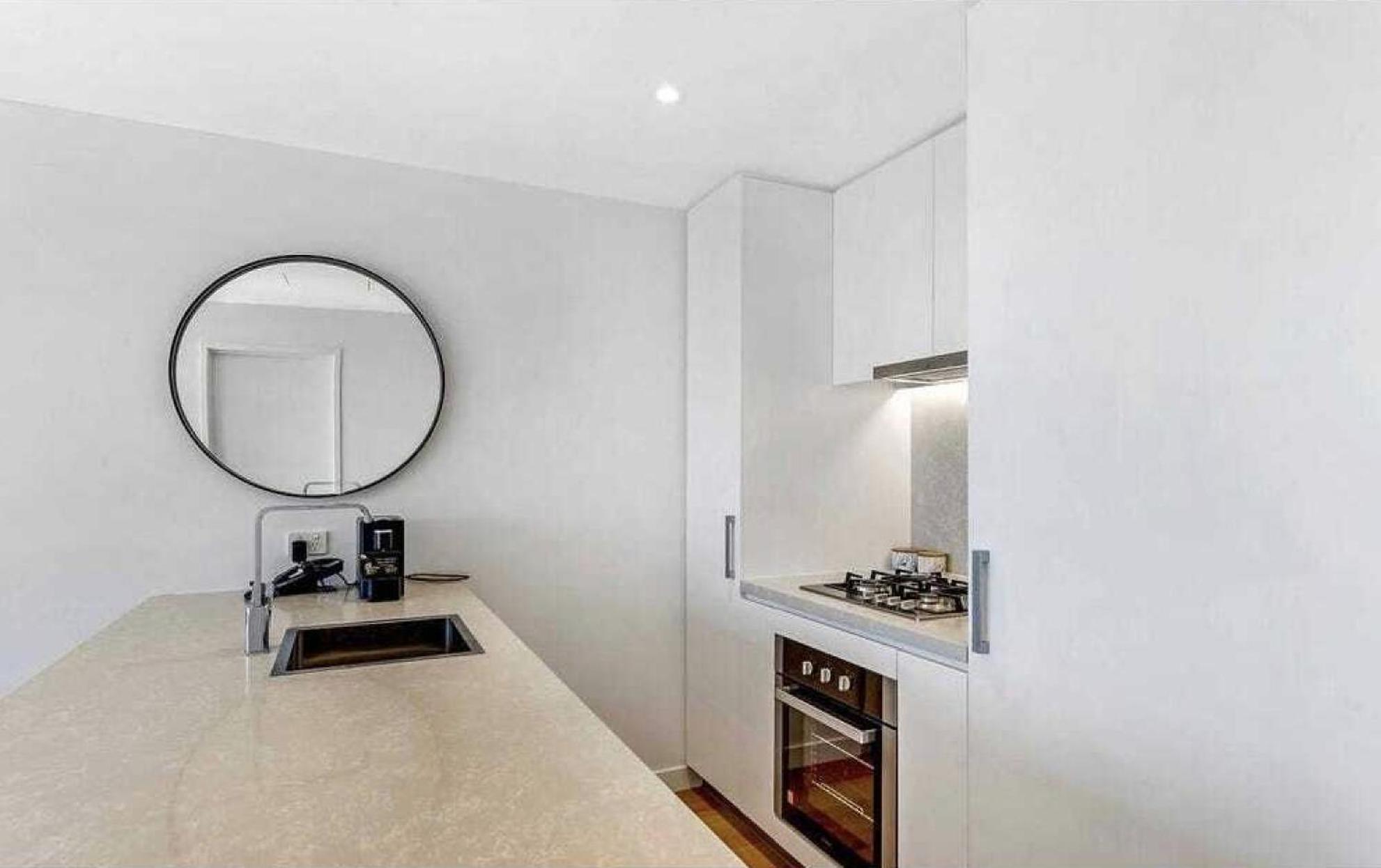 Stylish 1br With Mountain Views Apartment